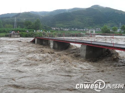 我國多地遭強(qiáng)降雨襲擊 洪澇災(zāi)害增多